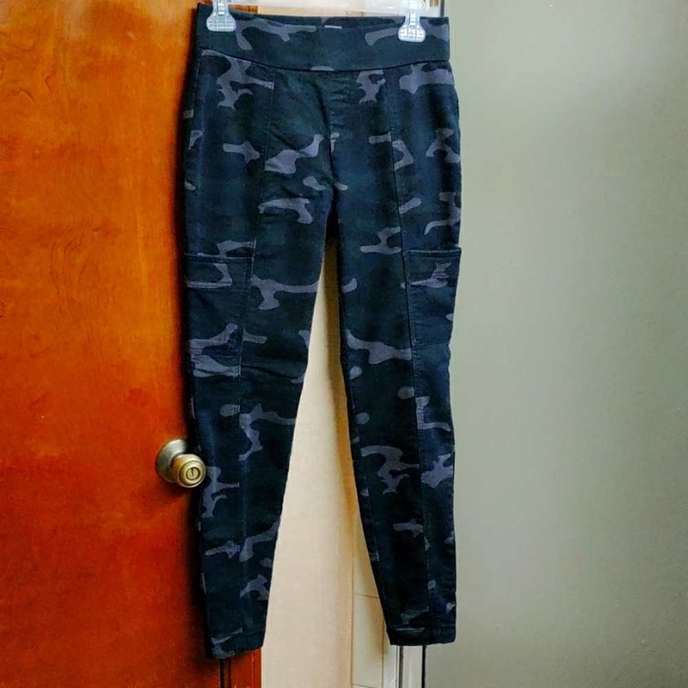 💥5/$10💥 👖Natural Reflection Camouflage stretch pants